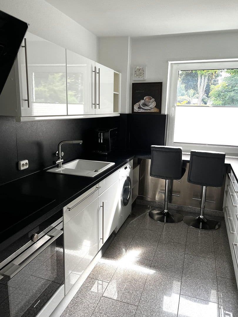 Prodej bytu 4+1 111 m², Moselstrasse , 9, Essen, Severní Porýní-Vestfálsko Prodej bytu 4+1 111 m², Moselstrasse , 9, Essen, Severní Porýní-Vestfálsko