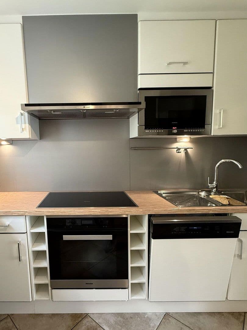 Pronájem bytu 3+1 100 m², Halevistr. 29, Fürth, Bavorsko Pronájem bytu 3+1 100 m², Halevistr. 29, Fürth, Bavorsko