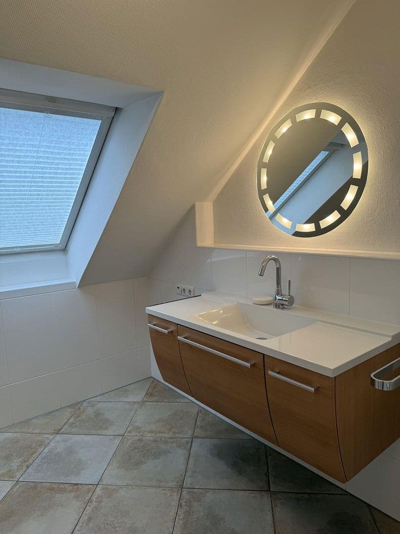 Pronájem bytu 3+1 100 m², Halevistr. 29, Fürth, Bavorsko Pronájem bytu 3+1 100 m², Halevistr. 29, Fürth, Bavorsko