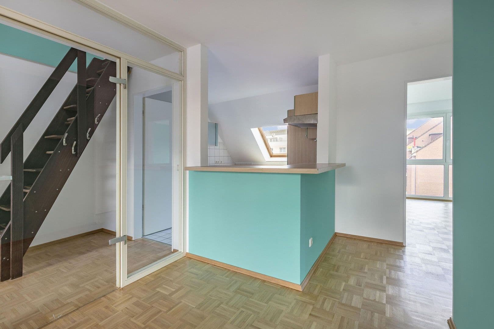 Prodej bytu 2+1 83 m², Neusserstr. 388, Köln, Severní Porýní-Vestfálsko Prodej bytu 2+1 83 m², Neusserstr. 388, Köln, Severní Porýní-Vestfálsko