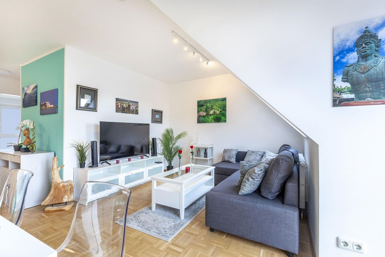 Prodej bytu 2+1 83 m², Neusserstr. 388, Köln, Severní Porýní-Vestfálsko Prodej bytu 2+1 83 m², Neusserstr. 388, Köln, Severní Porýní-Vestfálsko