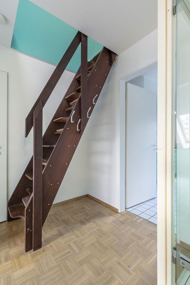 Prodej bytu 2+1 83 m², Neusserstr. 388, Köln, Severní Porýní-Vestfálsko Prodej bytu 2+1 83 m², Neusserstr. 388, Köln, Severní Porýní-Vestfálsko