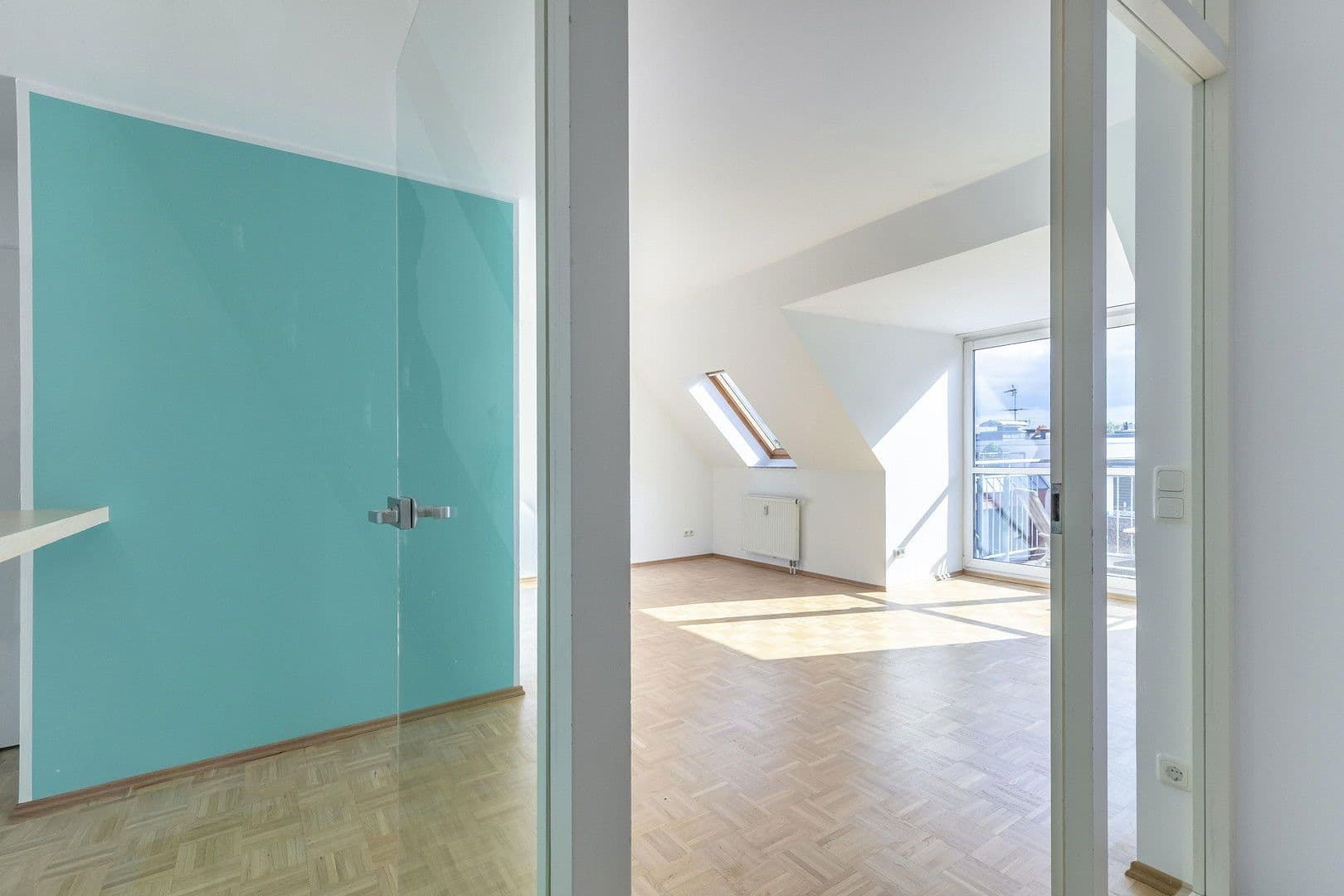 Prodej bytu 2+1 83 m², Neusserstr. 388, Köln, Severní Porýní-Vestfálsko Prodej bytu 2+1 83 m², Neusserstr. 388, Köln, Severní Porýní-Vestfálsko