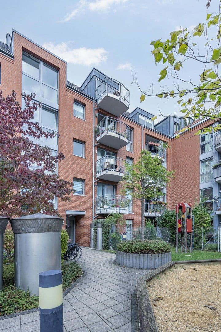 Prodej bytu 2+1 83 m², Neusserstr. 388, Köln, Severní Porýní-Vestfálsko Prodej bytu 2+1 83 m², Neusserstr. 388, Köln, Severní Porýní-Vestfálsko