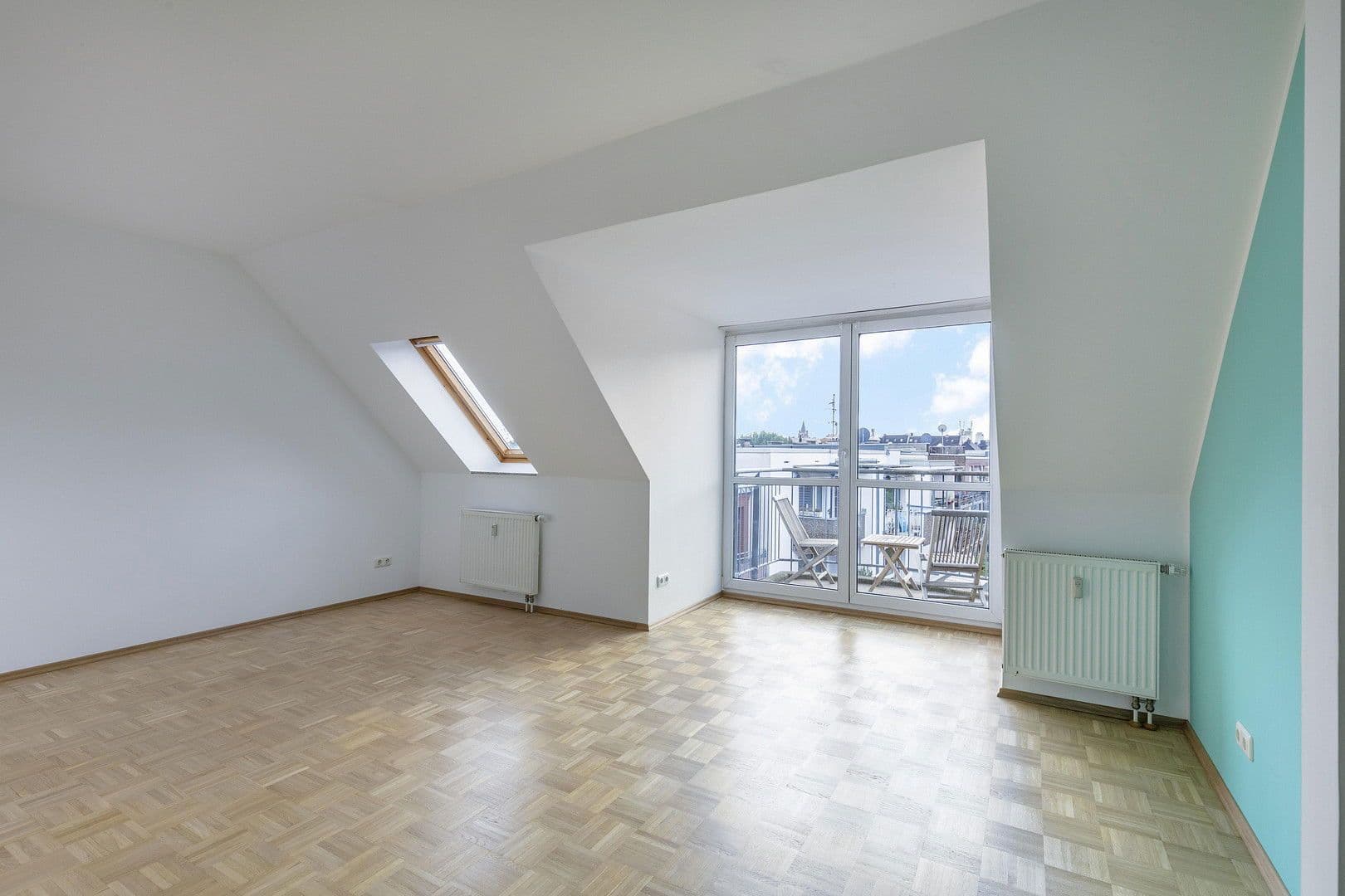 Prodej bytu 2+1 83 m², Neusserstr. 388, Köln, Severní Porýní-Vestfálsko Prodej bytu 2+1 83 m², Neusserstr. 388, Köln, Severní Porýní-Vestfálsko