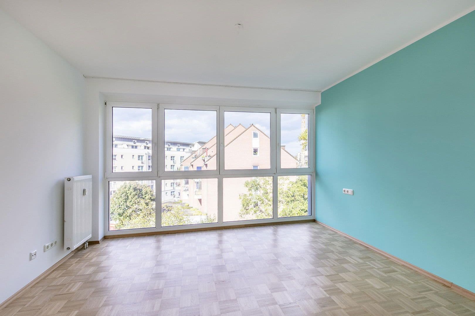 Prodej bytu 2+1 83 m², Neusserstr. 388, Köln, Severní Porýní-Vestfálsko Prodej bytu 2+1 83 m², Neusserstr. 388, Köln, Severní Porýní-Vestfálsko