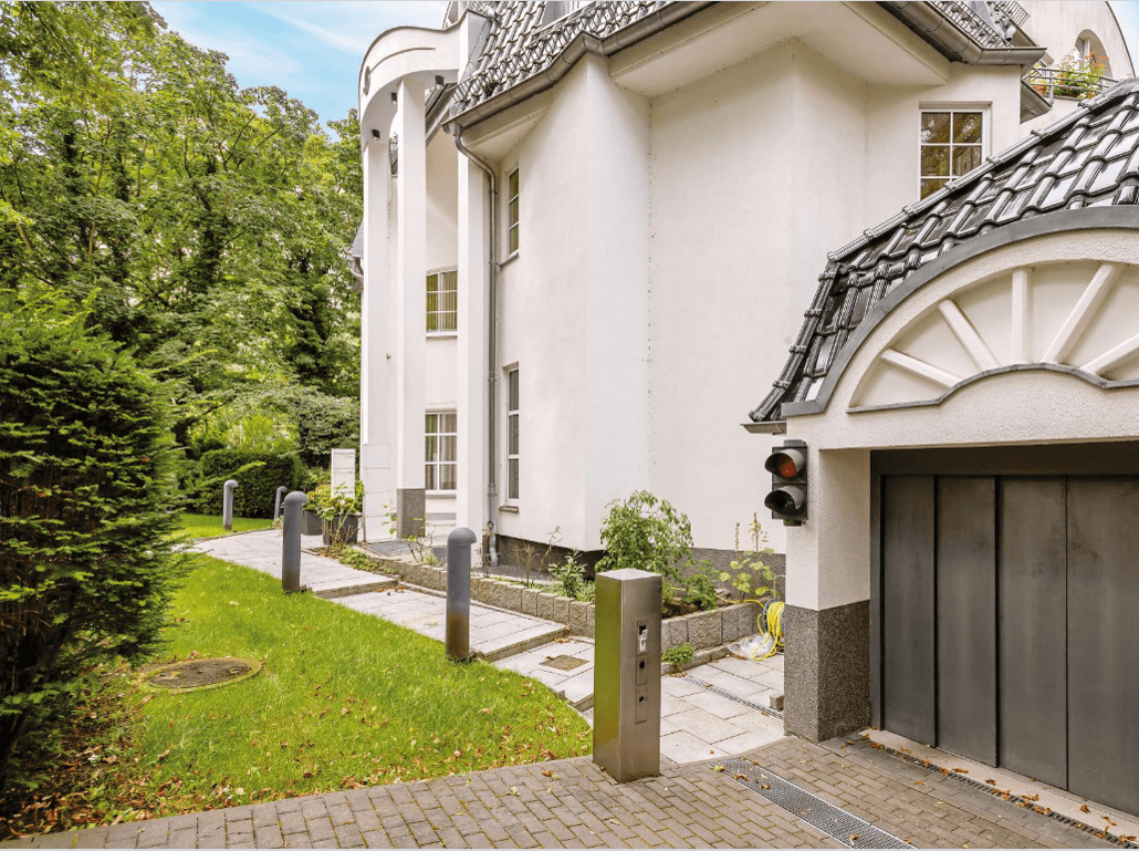 Prodej bytu 3+1 149 m², Berlin, Berlín Prodej bytu 3+1 149 m², Berlin, Berlín