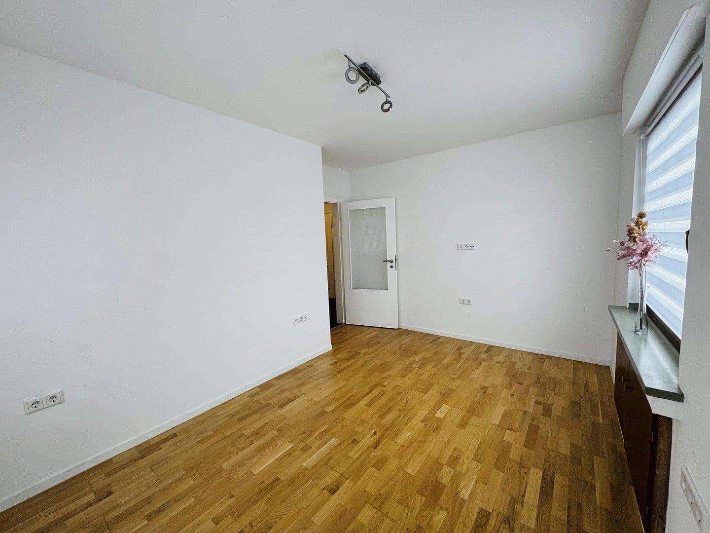 Prodej domu 182 m², pozemek 757 m², Aldenhoven, Severní Porýní-Vestfálsko Prodej domu 182 m², pozemek 757 m², Aldenhoven, Severní Porýní-Vestfálsko