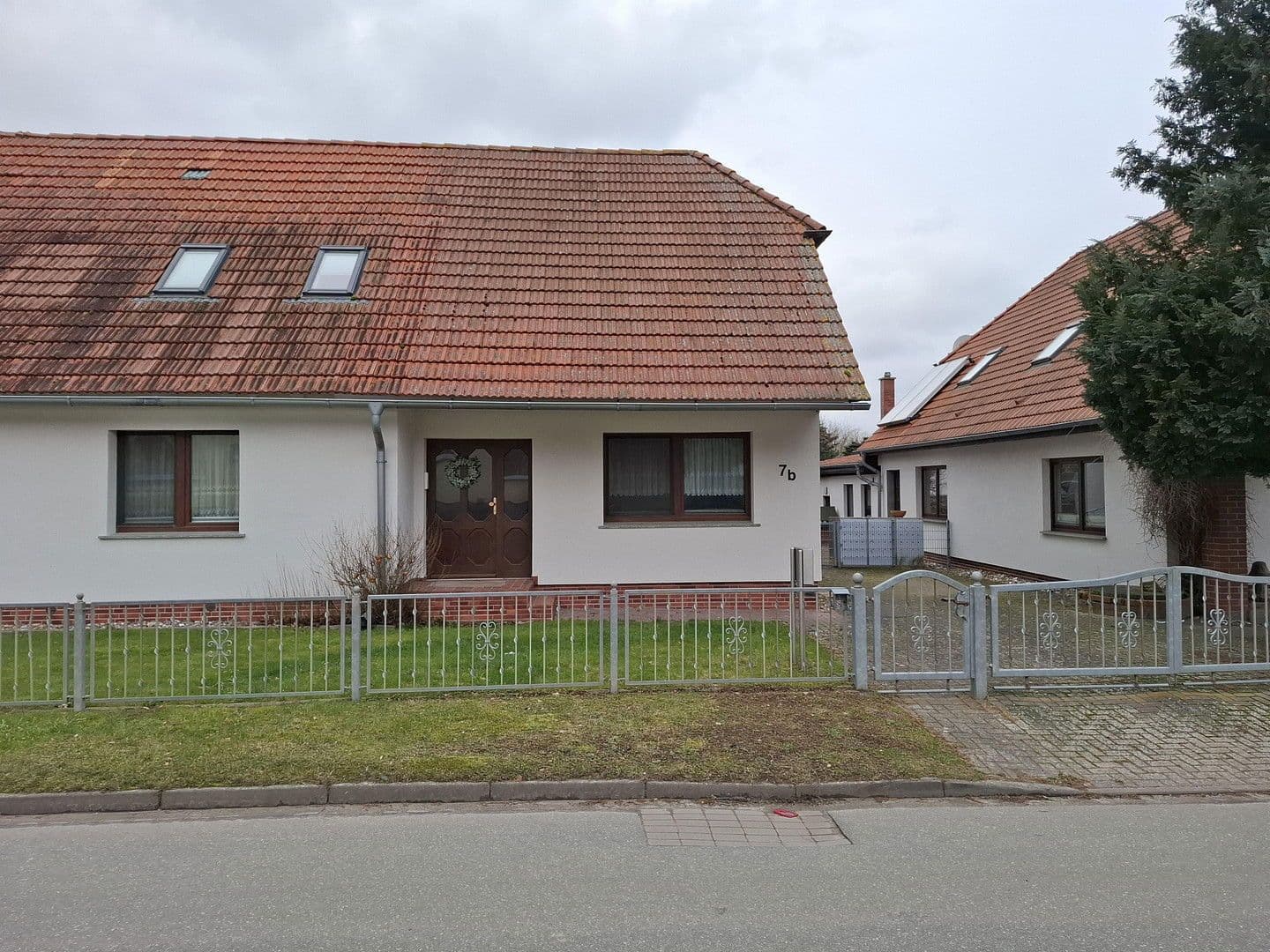 Prodej domu 155 m², pozemek 1.450 m², Bussiner Weg 7b, Velgast, Mecklenburg-Vorpommern Prodej domu 155 m², pozemek 1.450 m², Bussiner Weg 7b, Velgast, Mecklenburg-Vorpommern