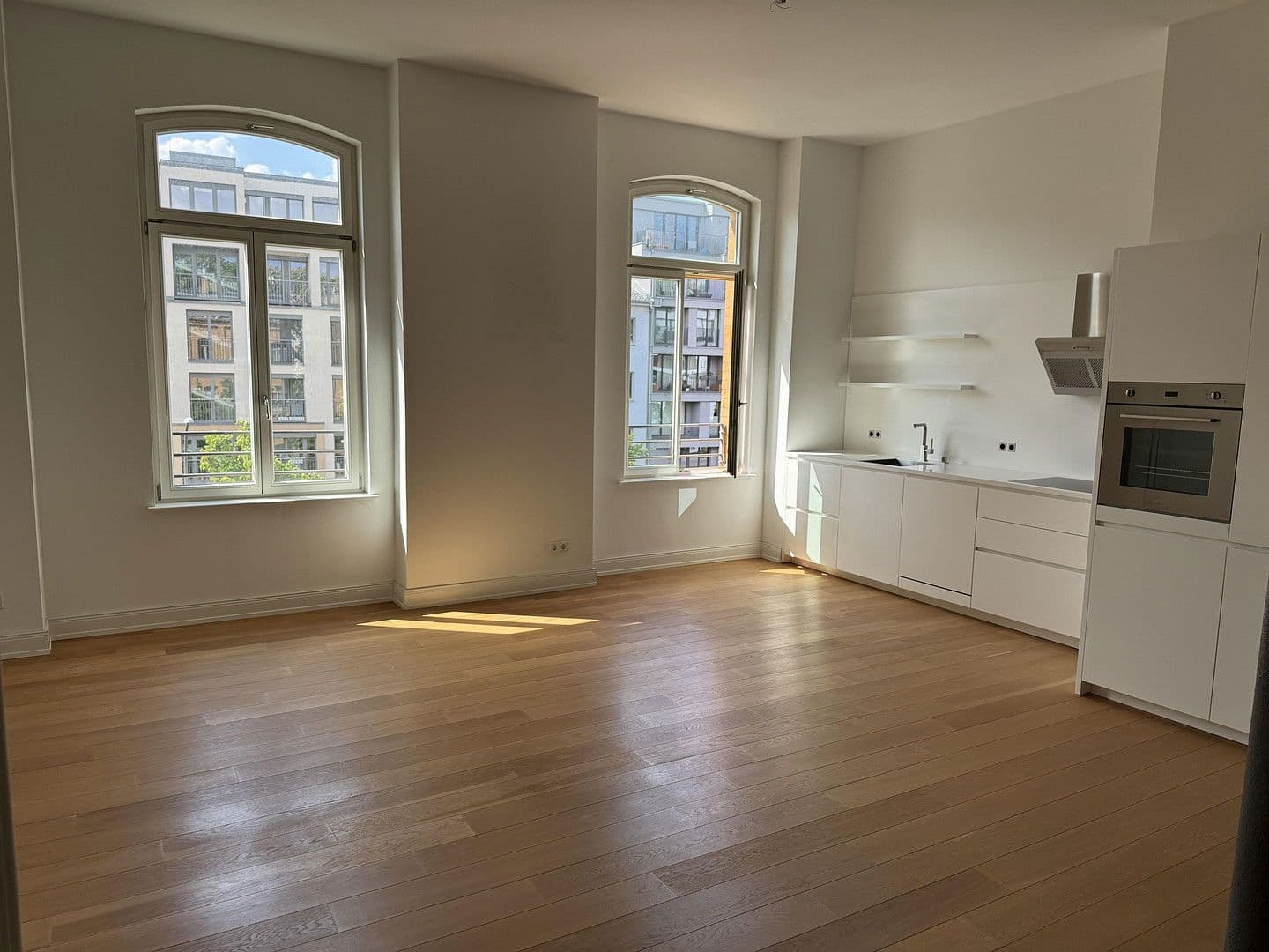 Prodej bytu 4+1 163 m², Berlin, Berlín Prodej bytu 4+1 163 m², Berlin, Berlín