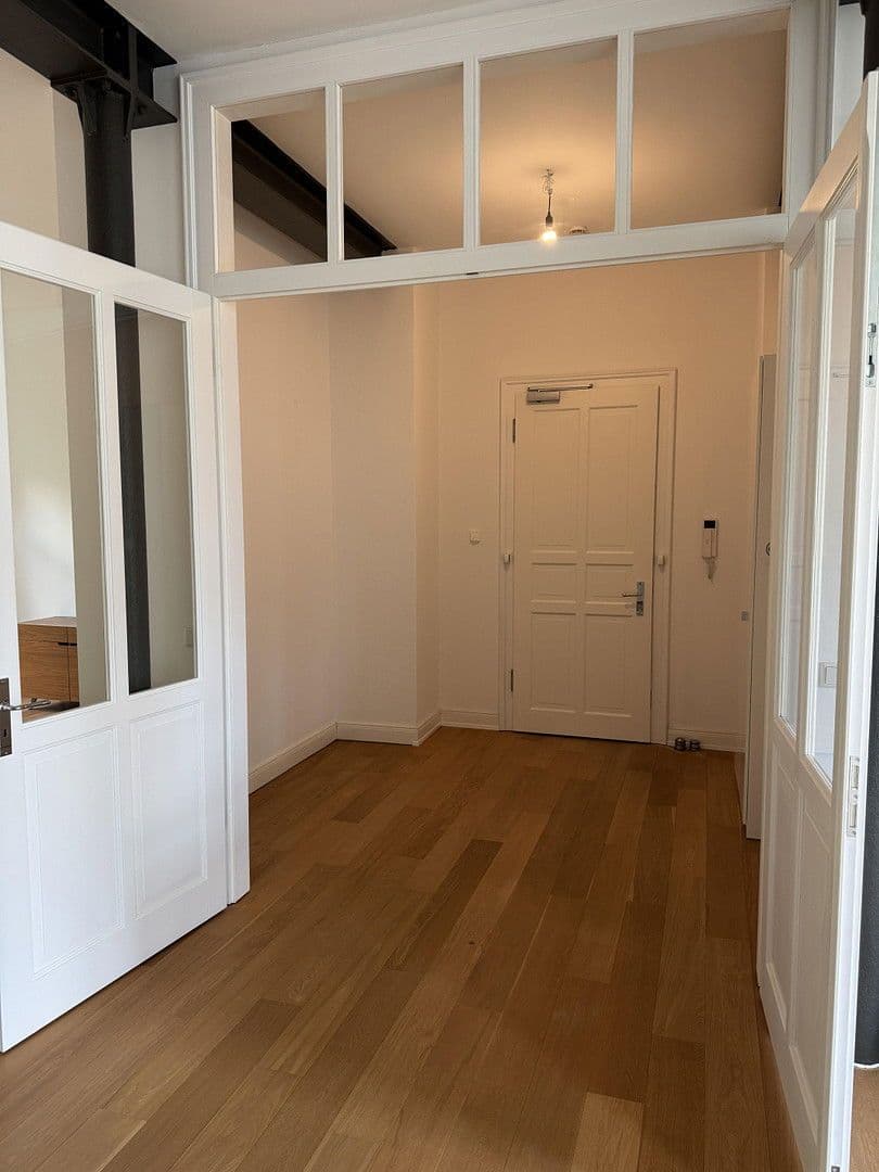 Prodej bytu 4+1 163 m², Berlin, Berlín Prodej bytu 4+1 163 m², Berlin, Berlín