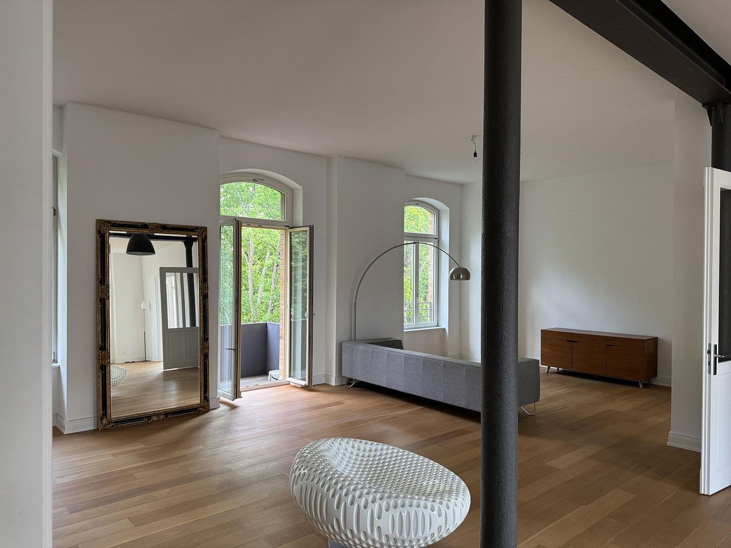 Prodej bytu 4+1 163 m², Berlin, Berlín Prodej bytu 4+1 163 m², Berlin, Berlín