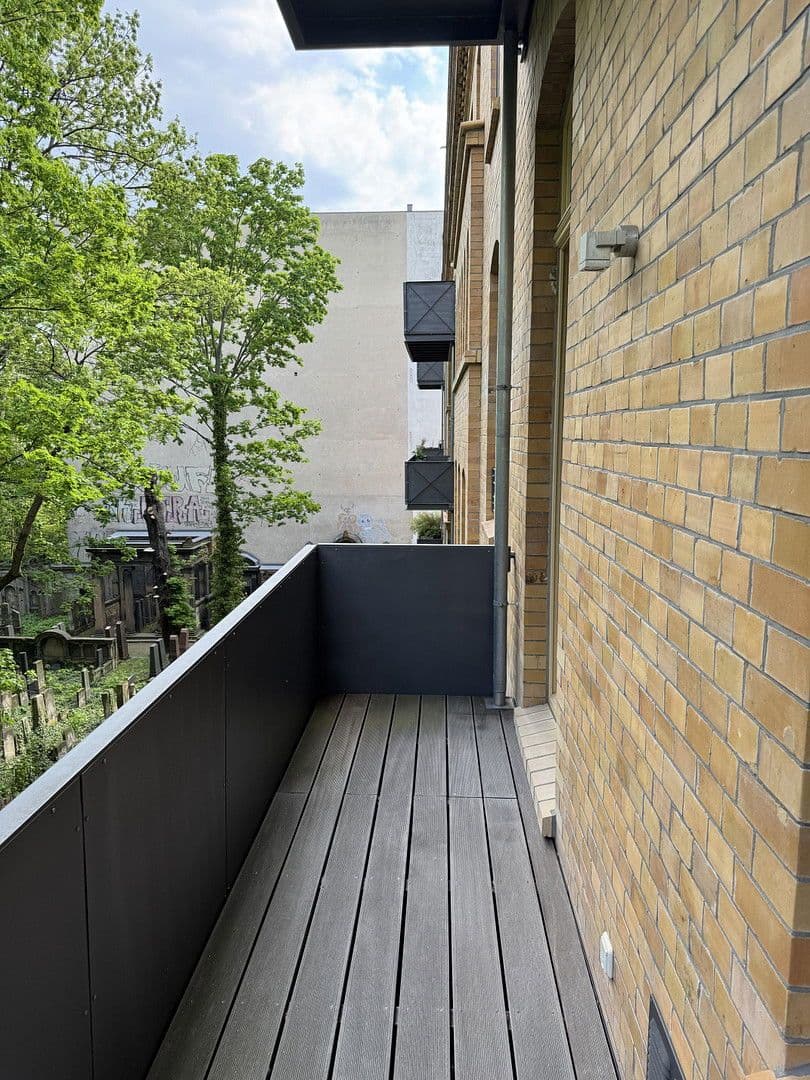 Prodej bytu 4+1 163 m², Berlin, Berlín Prodej bytu 4+1 163 m², Berlin, Berlín