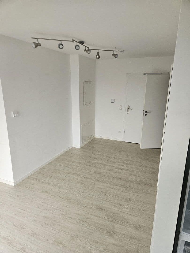 Pronájem bytu 2+1 48 m², Faust-Von-Stromberg-Str. 44, Erlangen, Bavorsko Pronájem bytu 2+1 48 m², Faust-Von-Stromberg-Str. 44, Erlangen, Bavorsko