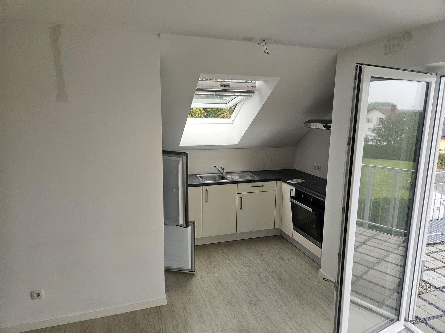 Pronájem bytu 2+1 48 m², Faust-Von-Stromberg-Str. 44, Erlangen, Bavorsko Pronájem bytu 2+1 48 m², Faust-Von-Stromberg-Str. 44, Erlangen, Bavorsko