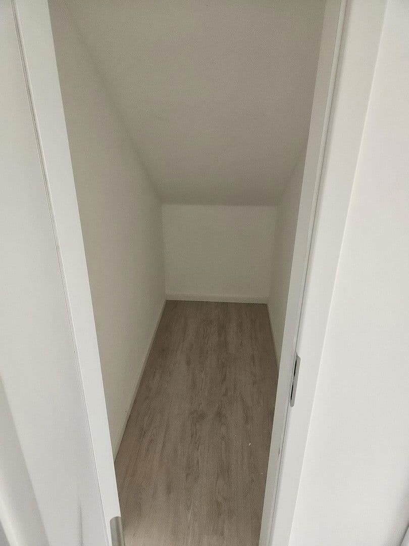 Pronájem bytu 2+1 48 m², Faust-Von-Stromberg-Str. 44, Erlangen, Bavorsko Pronájem bytu 2+1 48 m², Faust-Von-Stromberg-Str. 44, Erlangen, Bavorsko