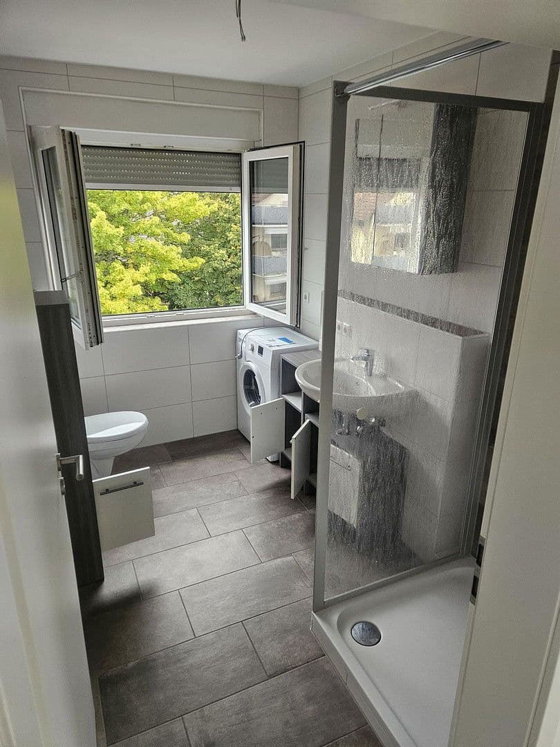 Pronájem bytu 2+1 48 m², Faust-Von-Stromberg-Str. 44, Erlangen, Bavorsko Pronájem bytu 2+1 48 m², Faust-Von-Stromberg-Str. 44, Erlangen, Bavorsko