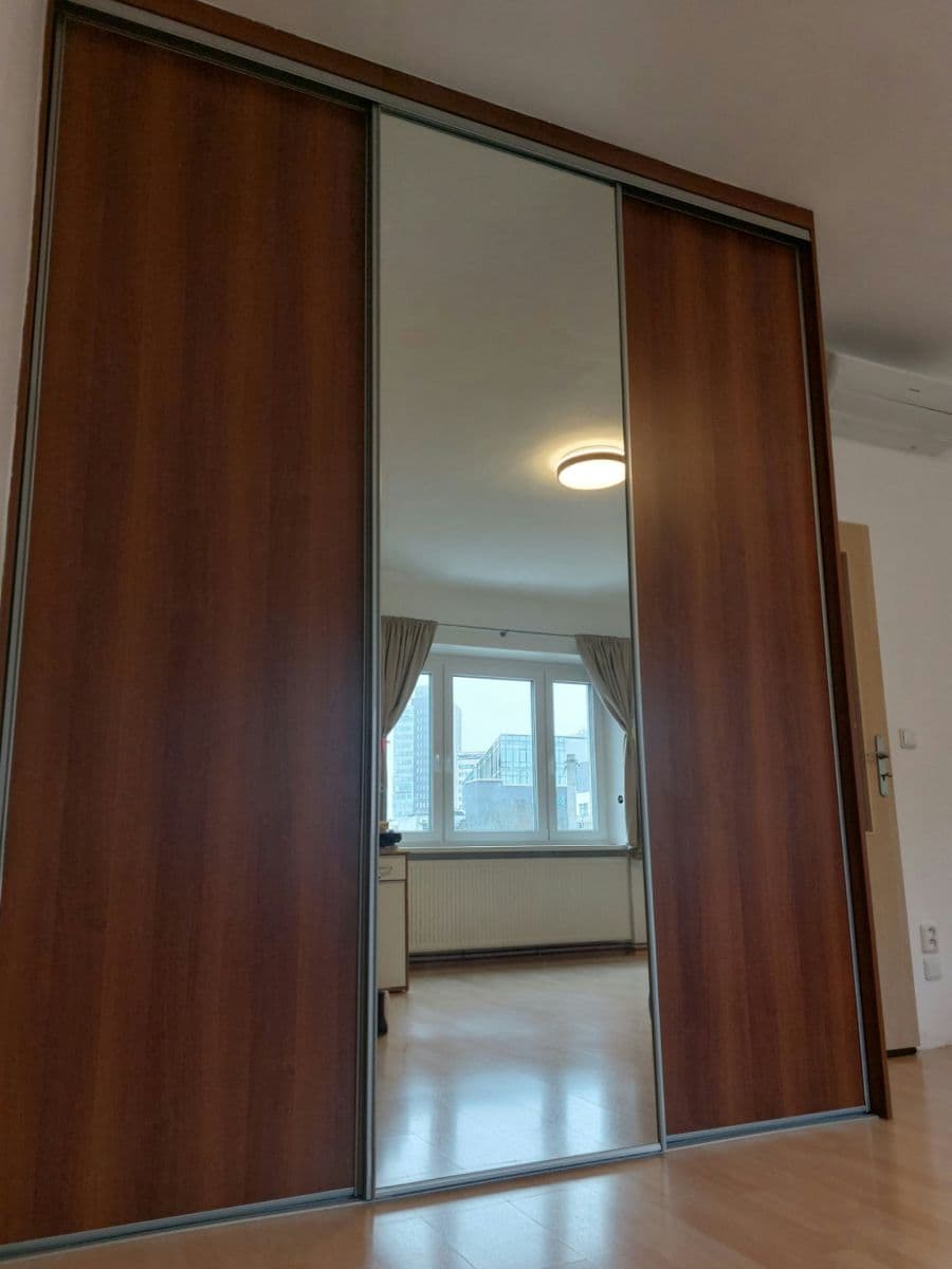 Pronájem bytu 2+kk 49 m², Renneská třída, Brno, Jihomoravský kraj Pronájem bytu 2+kk 49 m², Renneská třída, Brno, Jihomoravský kraj