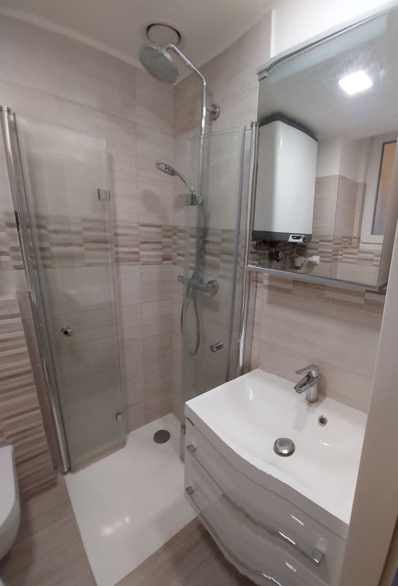 Pronájem bytu 2+kk 49 m², Renneská třída, Brno, Jihomoravský kraj Pronájem bytu 2+kk 49 m², Renneská třída, Brno, Jihomoravský kraj