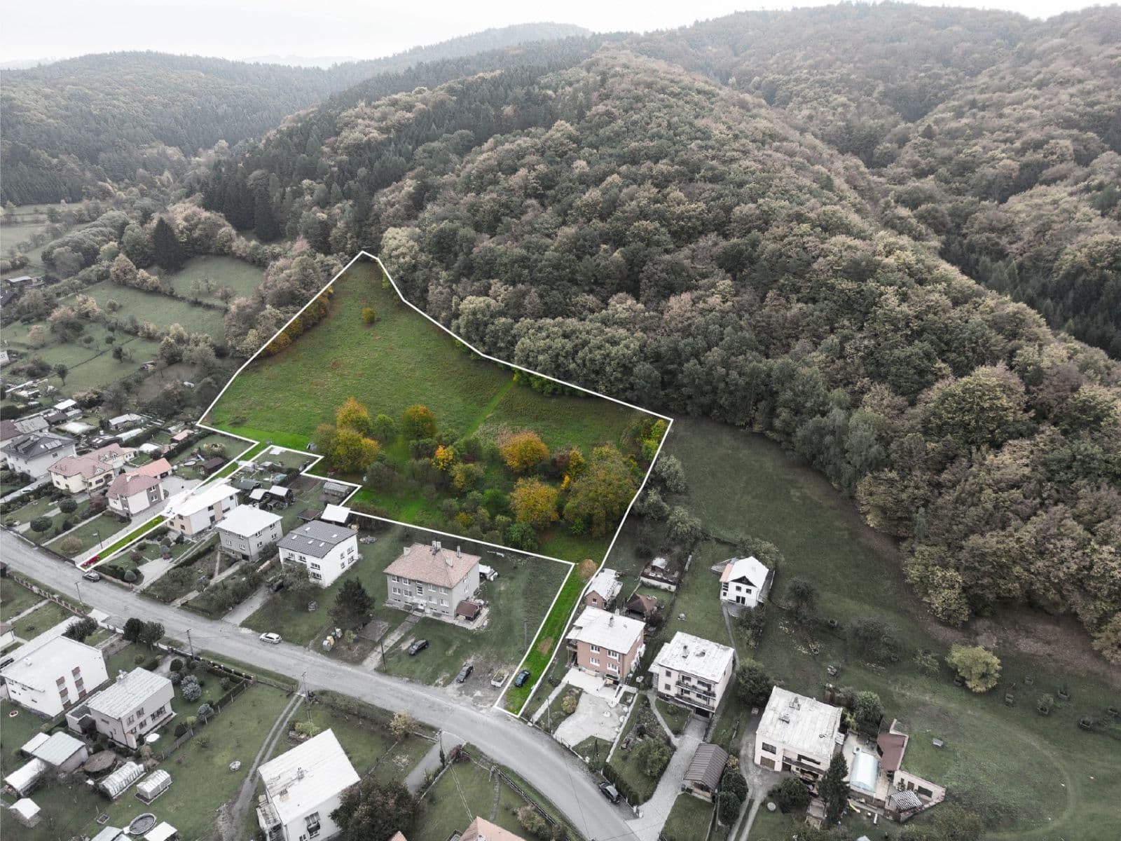 Prodej pozemku 13.313 m², Trnava, Zlínský kraj Prodej pozemku 13.313 m², Trnava, Zlínský kraj