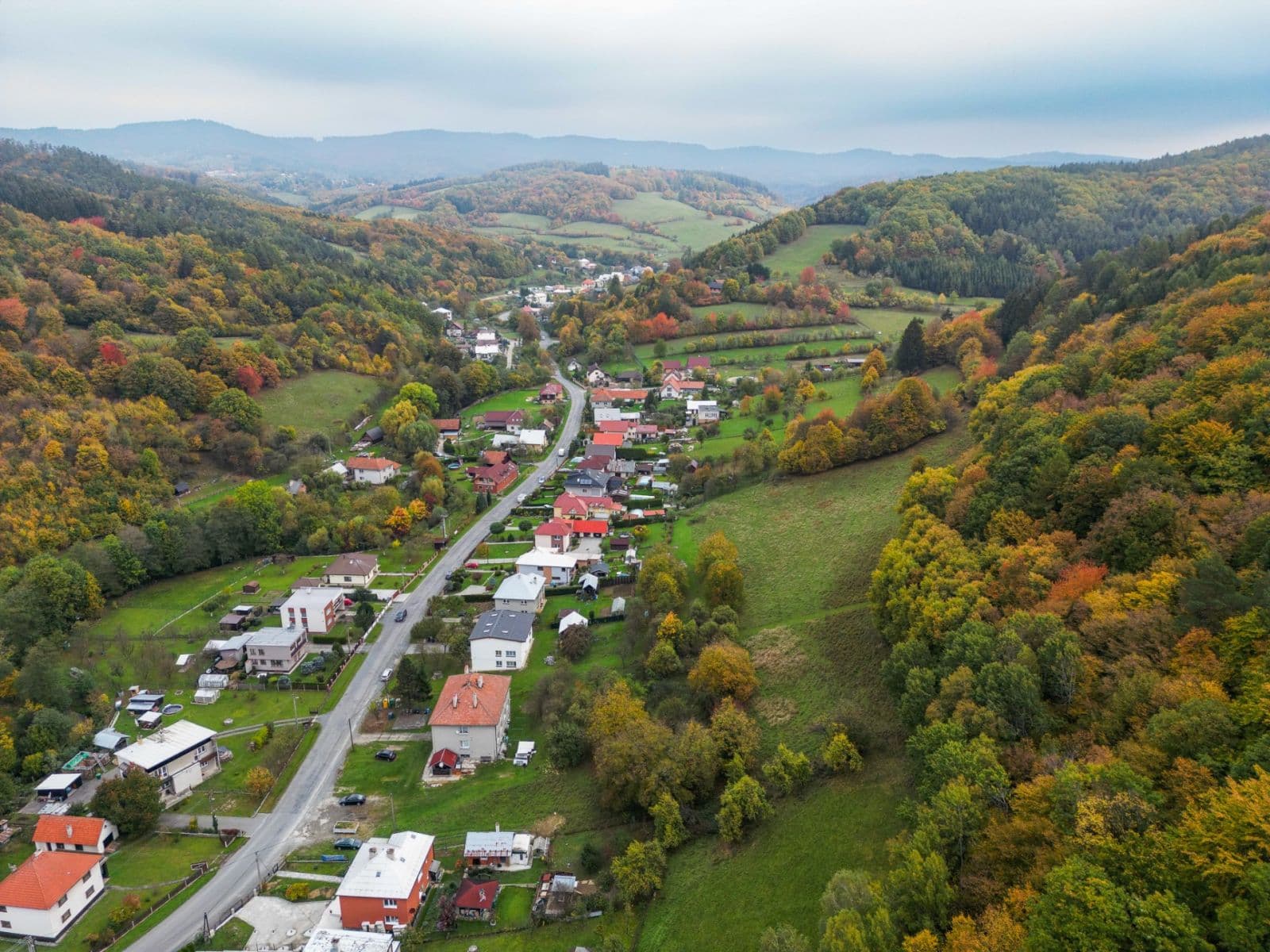 Prodej pozemku 13.313 m², Trnava, Zlínský kraj Prodej pozemku 13.313 m², Trnava, Zlínský kraj