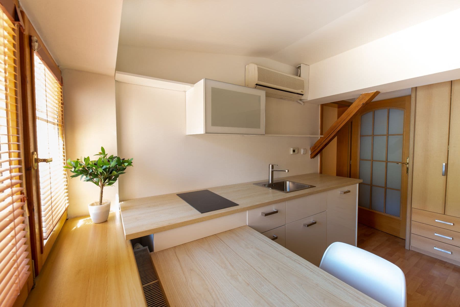 Pronájem bytu 1+1 39 m², Klimentská, Praha, Praha Pronájem bytu 1+1 39 m², Klimentská, Praha, Praha