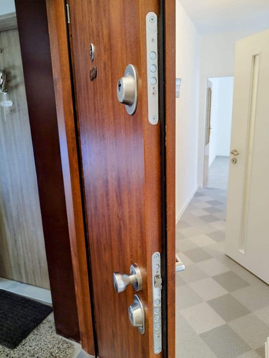 Prodej bytu 2+1 60 m², Pod nádražím, Kraslice, Karlovarský kraj Prodej bytu 2+1 60 m², Pod nádražím, Kraslice, Karlovarský kraj