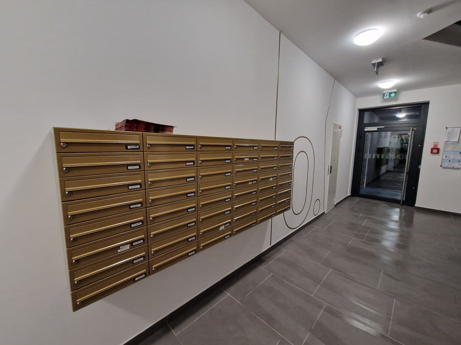 Pronájem bytu 1+1 30 m², Fialová, Petržalka, Bratislavský kraj Pronájem bytu 1+1 30 m², Fialová, Petržalka, Bratislavský kraj