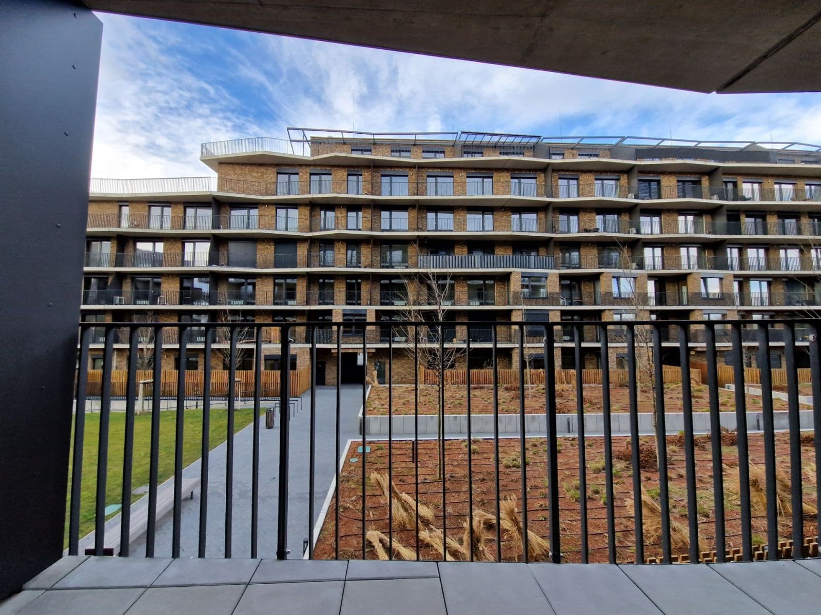 Pronájem bytu 1+1 30 m², Fialová, Petržalka, Bratislavský kraj Pronájem bytu 1+1 30 m², Fialová, Petržalka, Bratislavský kraj