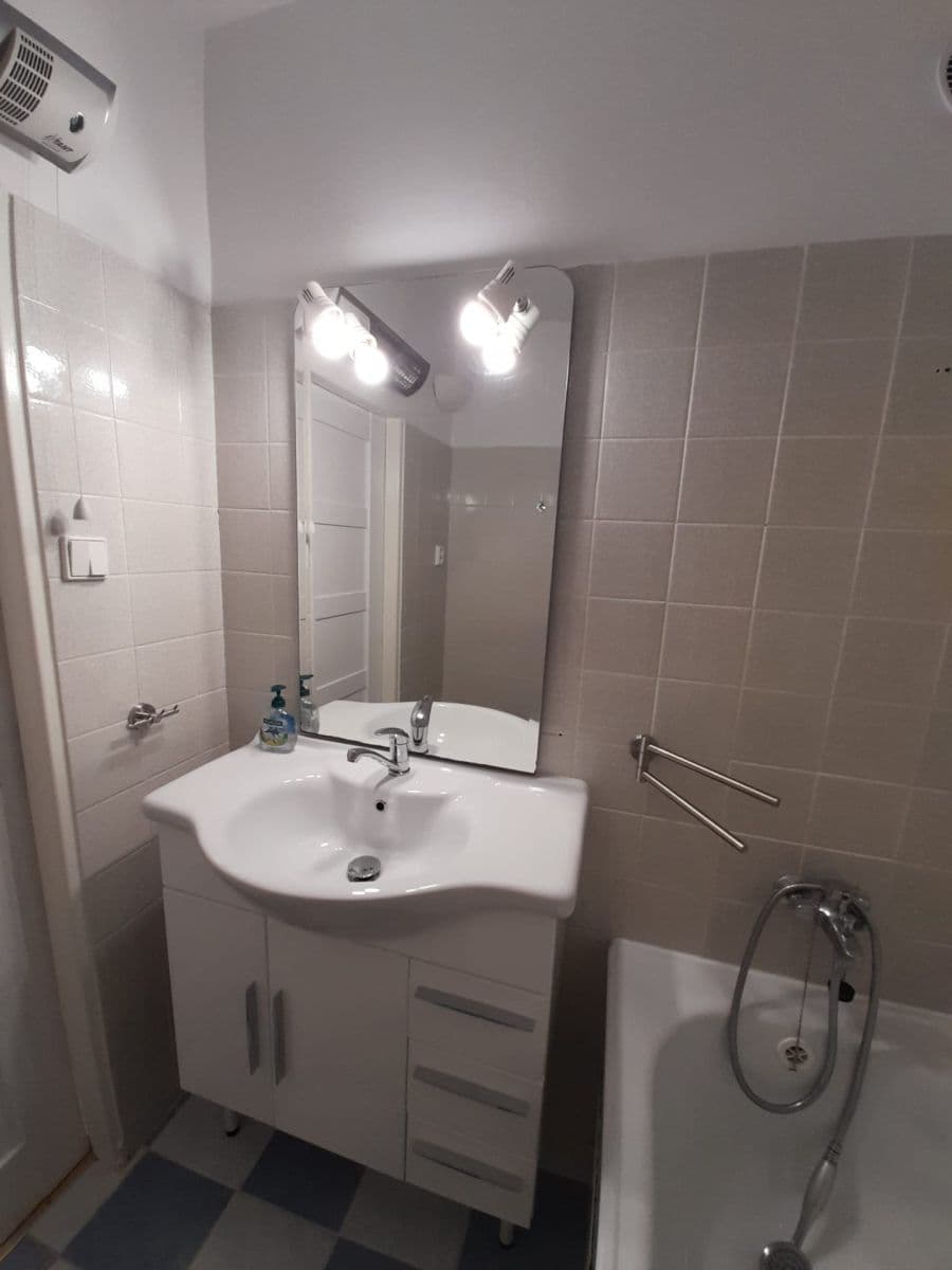 Pronájem bytu 2+kk 44 m², Na Chobotě, Praha, Praha Pronájem bytu 2+kk 44 m², Na Chobotě, Praha, Praha