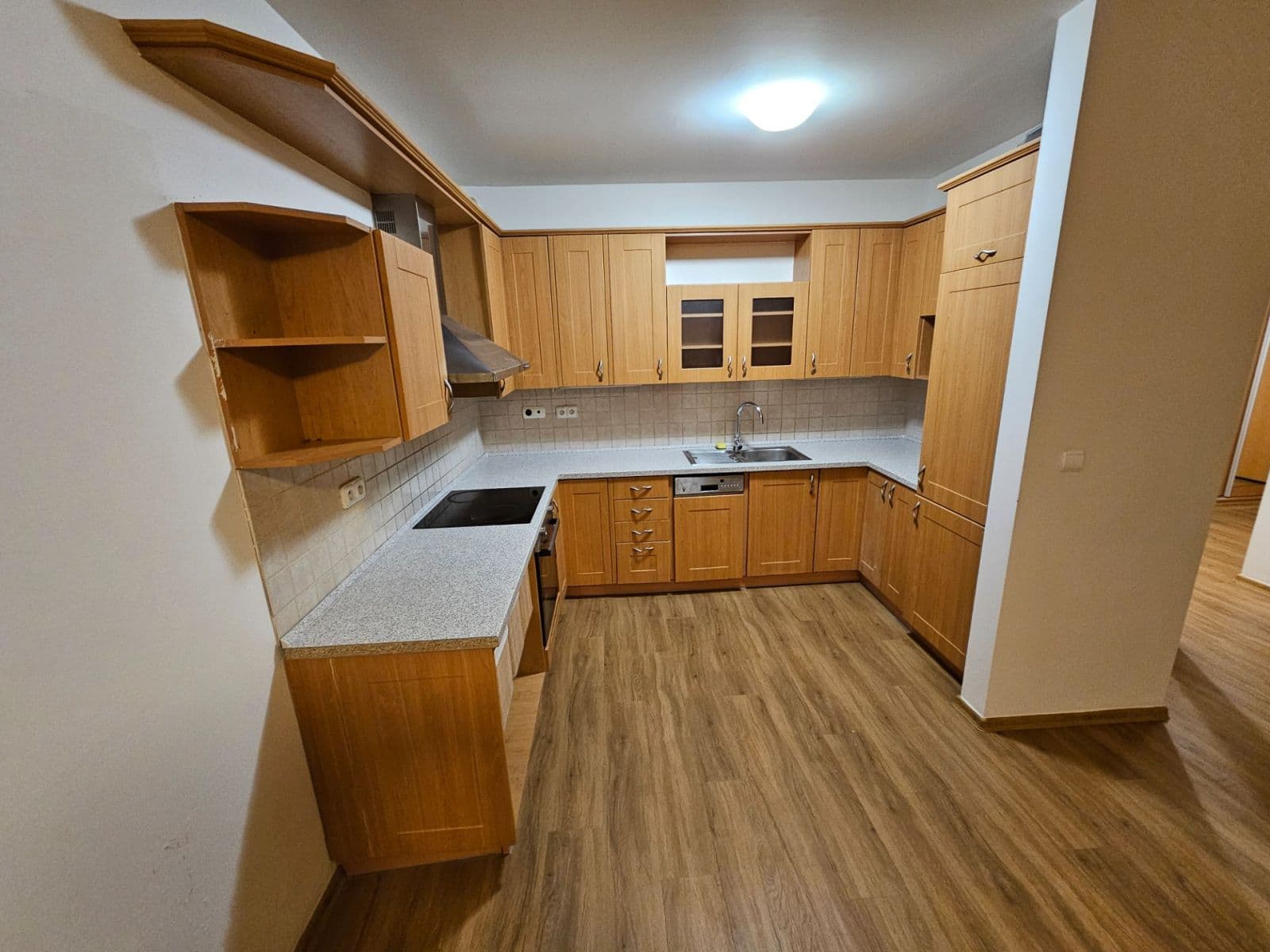 Pronájem bytu 3+kk 100 m², Tibetská, Praha, Praha Pronájem bytu 3+kk 100 m², Tibetská, Praha, Praha