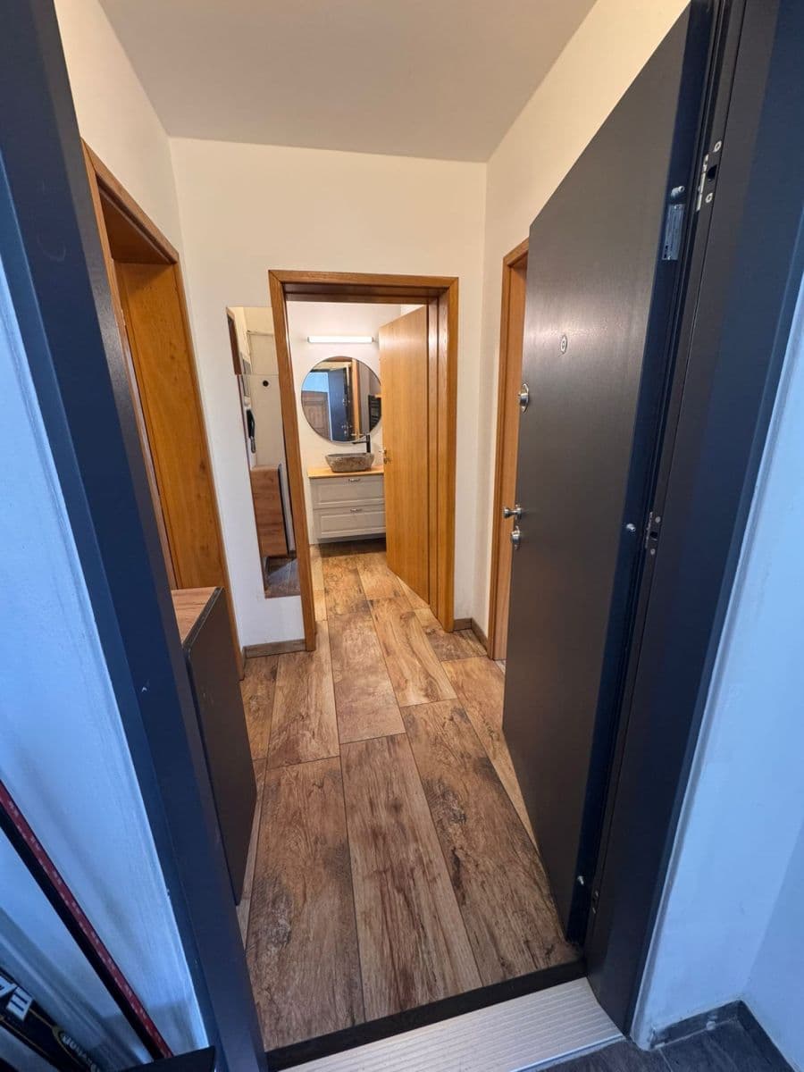 Pronájem bytu 2+kk 58 m², Husitská, Praha, Praha Pronájem bytu 2+kk 58 m², Husitská, Praha, Praha