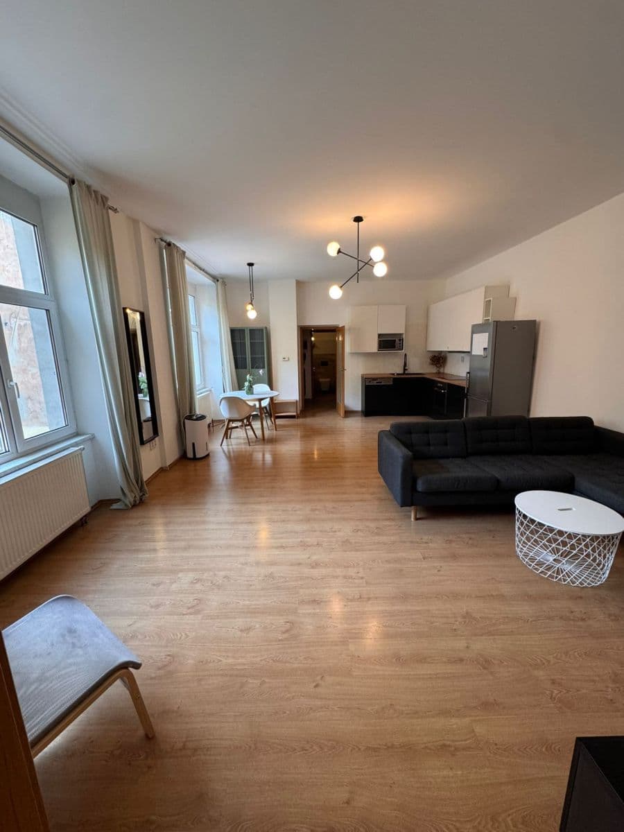 Pronájem bytu 2+kk 58 m², Husitská, Praha, Praha Pronájem bytu 2+kk 58 m², Husitská, Praha, Praha