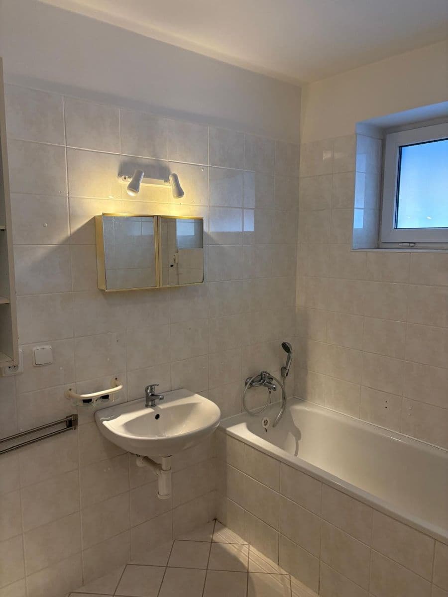 Pronájem bytu 3+kk 72 m², Humpolecká, Liberec, Liberecký kraj Pronájem bytu 3+kk 72 m², Humpolecká, Liberec, Liberecký kraj