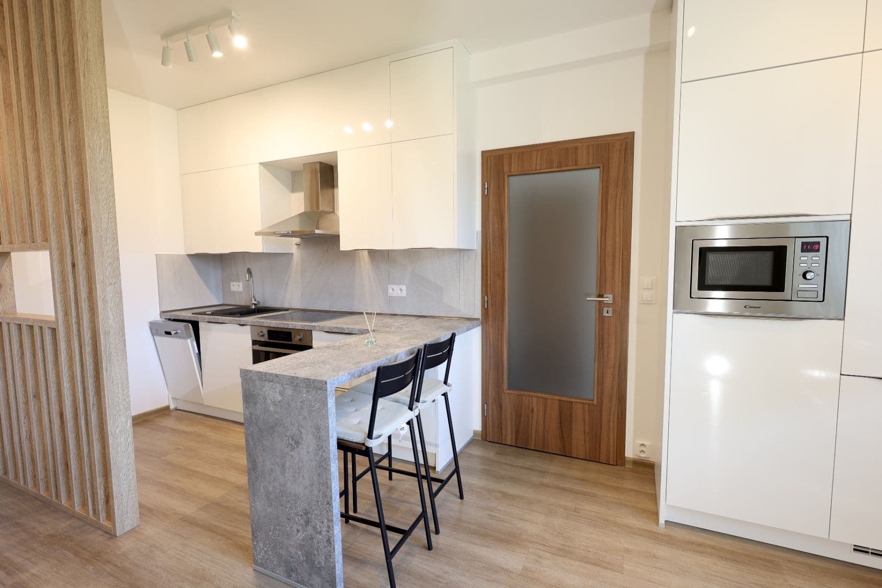 Pronájem bytu 2+kk 50 m², Na Radosti, Praha, Praha Pronájem bytu 2+kk 50 m², Na Radosti, Praha, Praha