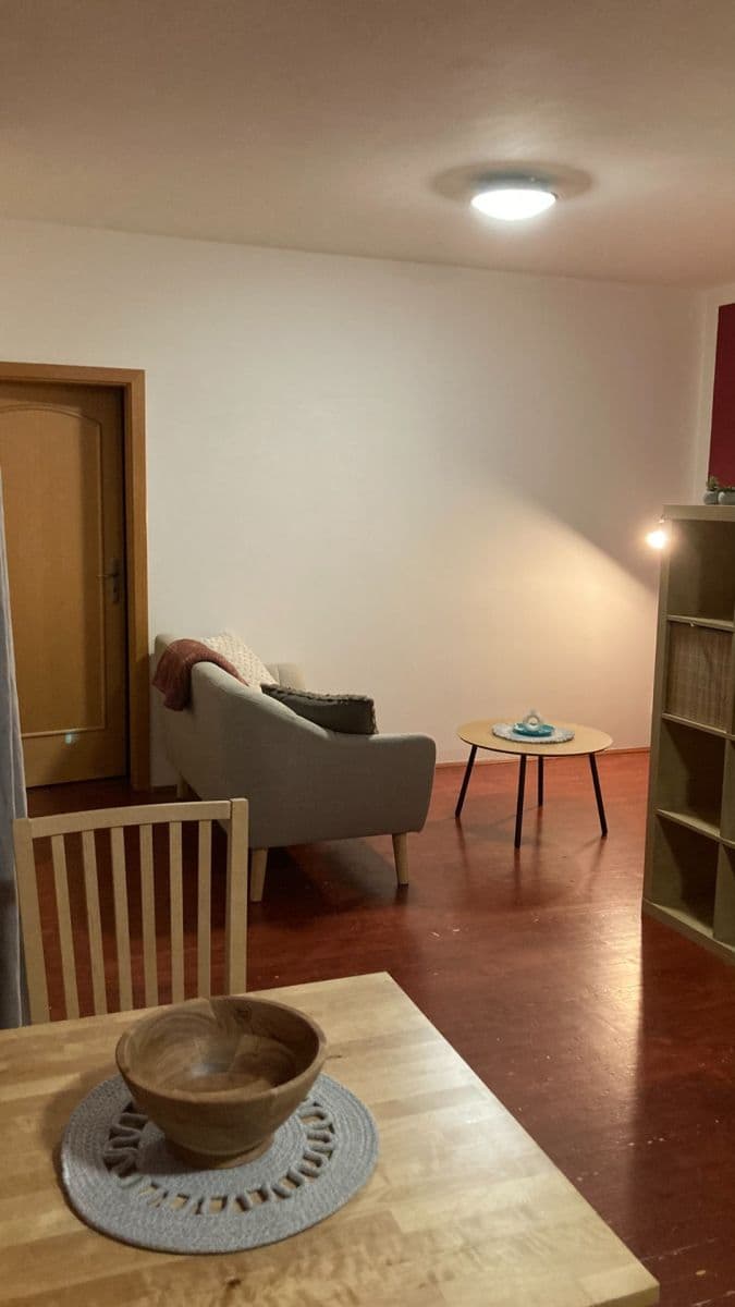 Pronájem bytu 2+kk 49 m², Hakenova, Poděbrady, Středočeský kraj Pronájem bytu 2+kk 49 m², Hakenova, Poděbrady, Středočeský kraj