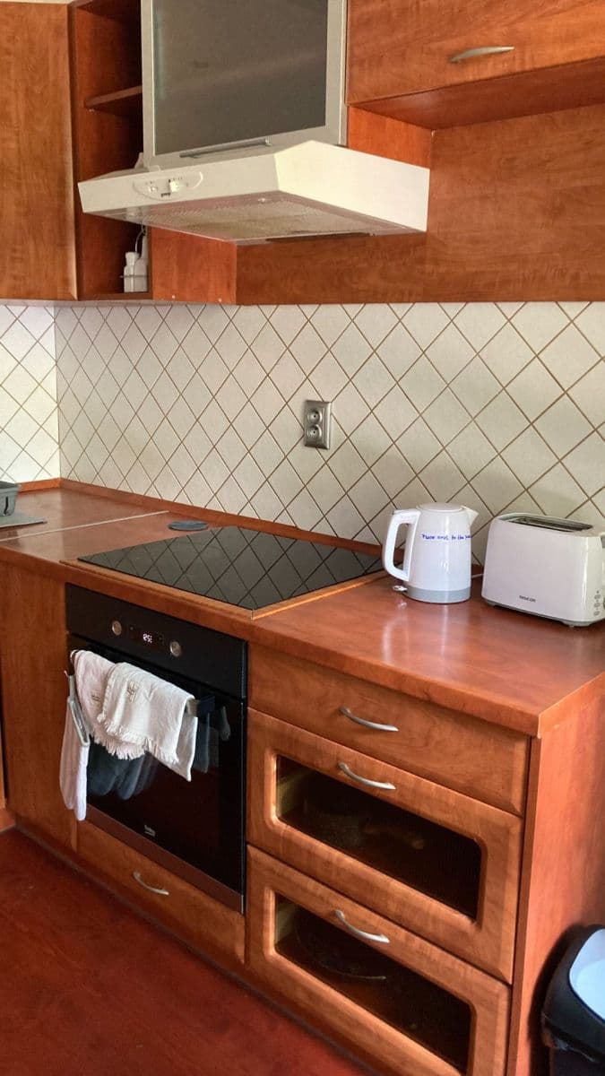 Pronájem bytu 2+kk 49 m², Hakenova, Poděbrady, Středočeský kraj Pronájem bytu 2+kk 49 m², Hakenova, Poděbrady, Středočeský kraj