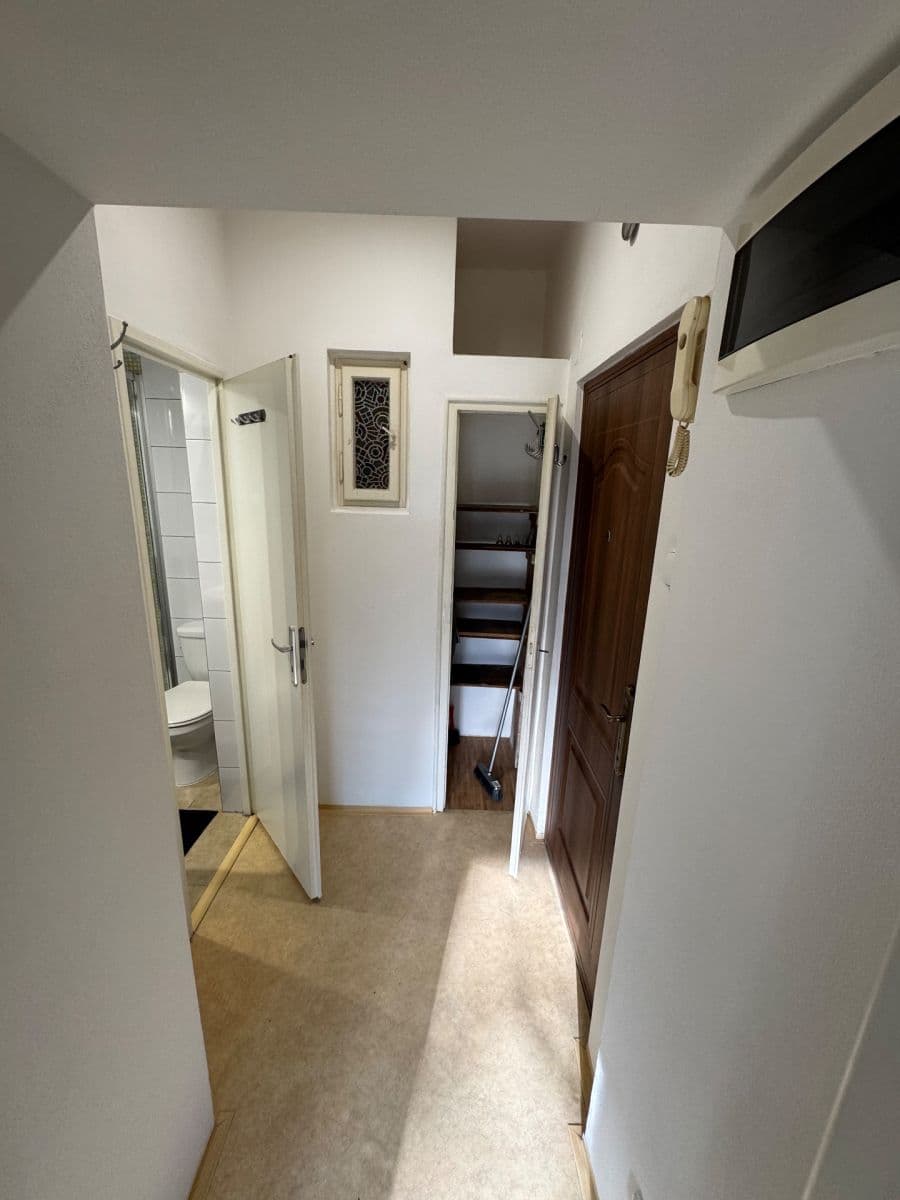 Pronájem bytu 1+kk 22 m², Kolbenova, Praha, Praha Pronájem bytu 1+kk 22 m², Kolbenova, Praha, Praha