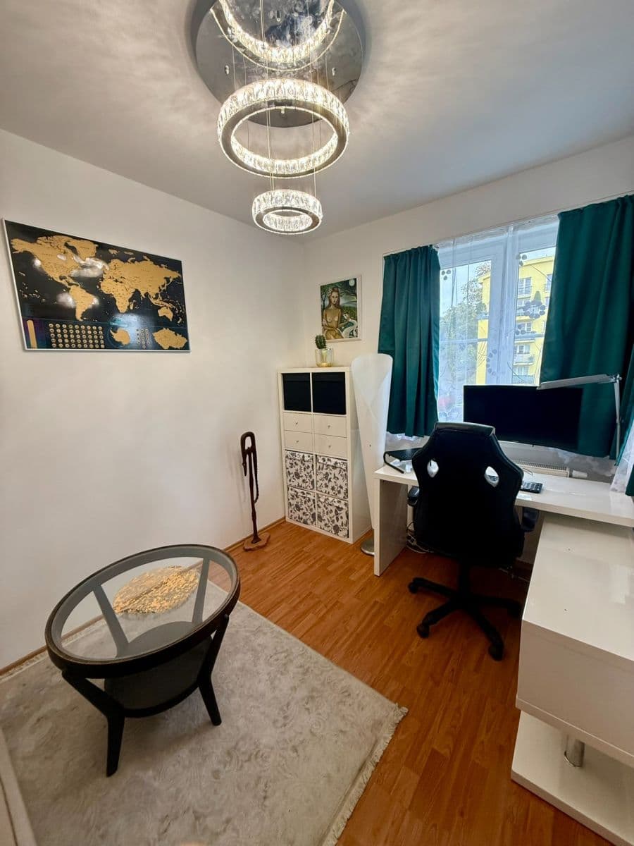 Prodej bytu 3+1 83 m², Nádvorní, Liberec, Liberecký kraj Prodej bytu 3+1 83 m², Nádvorní, Liberec, Liberecký kraj