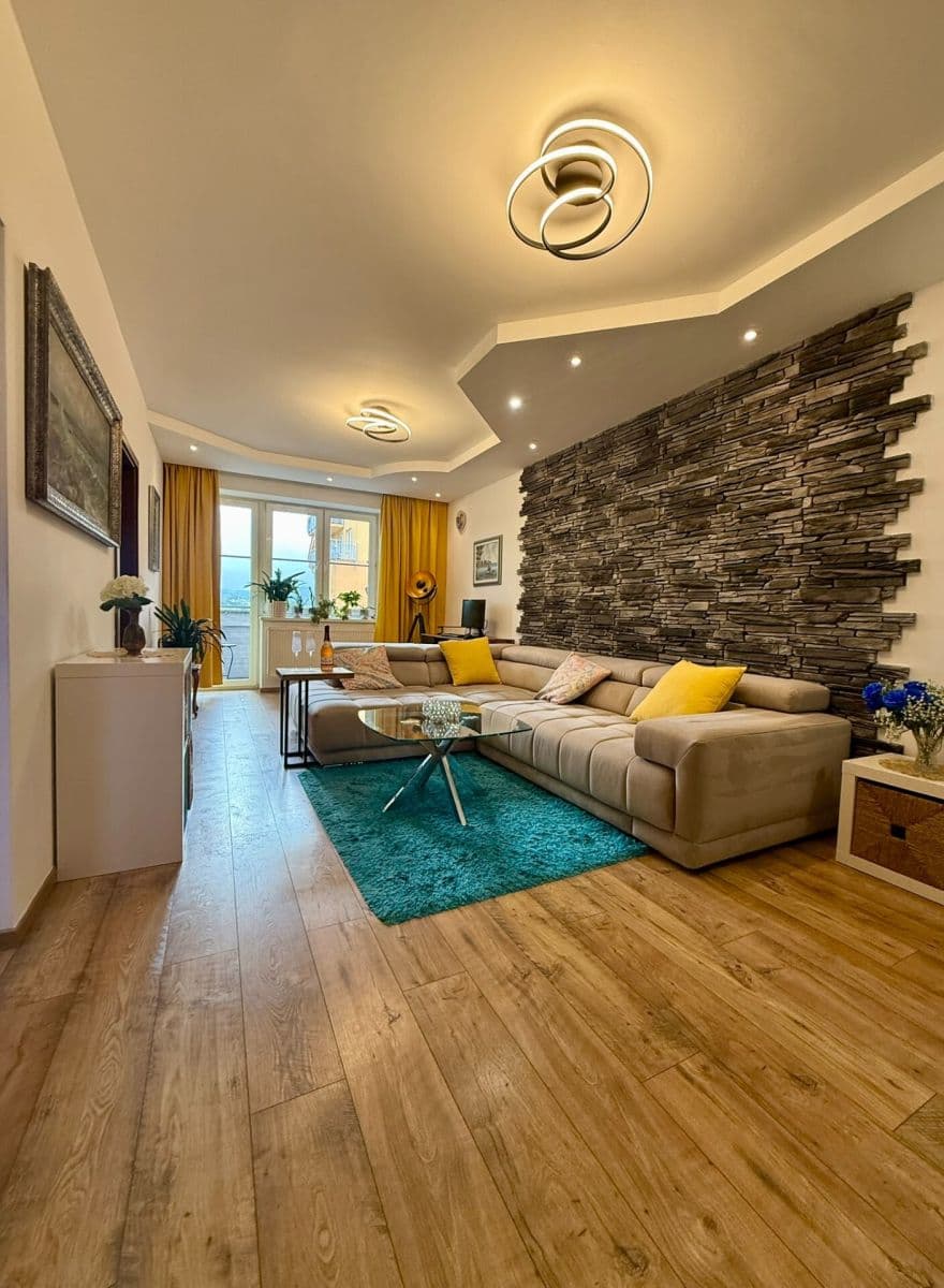 Prodej bytu 3+1 83 m², Nádvorní, Liberec, Liberecký kraj Prodej bytu 3+1 83 m², Nádvorní, Liberec, Liberecký kraj