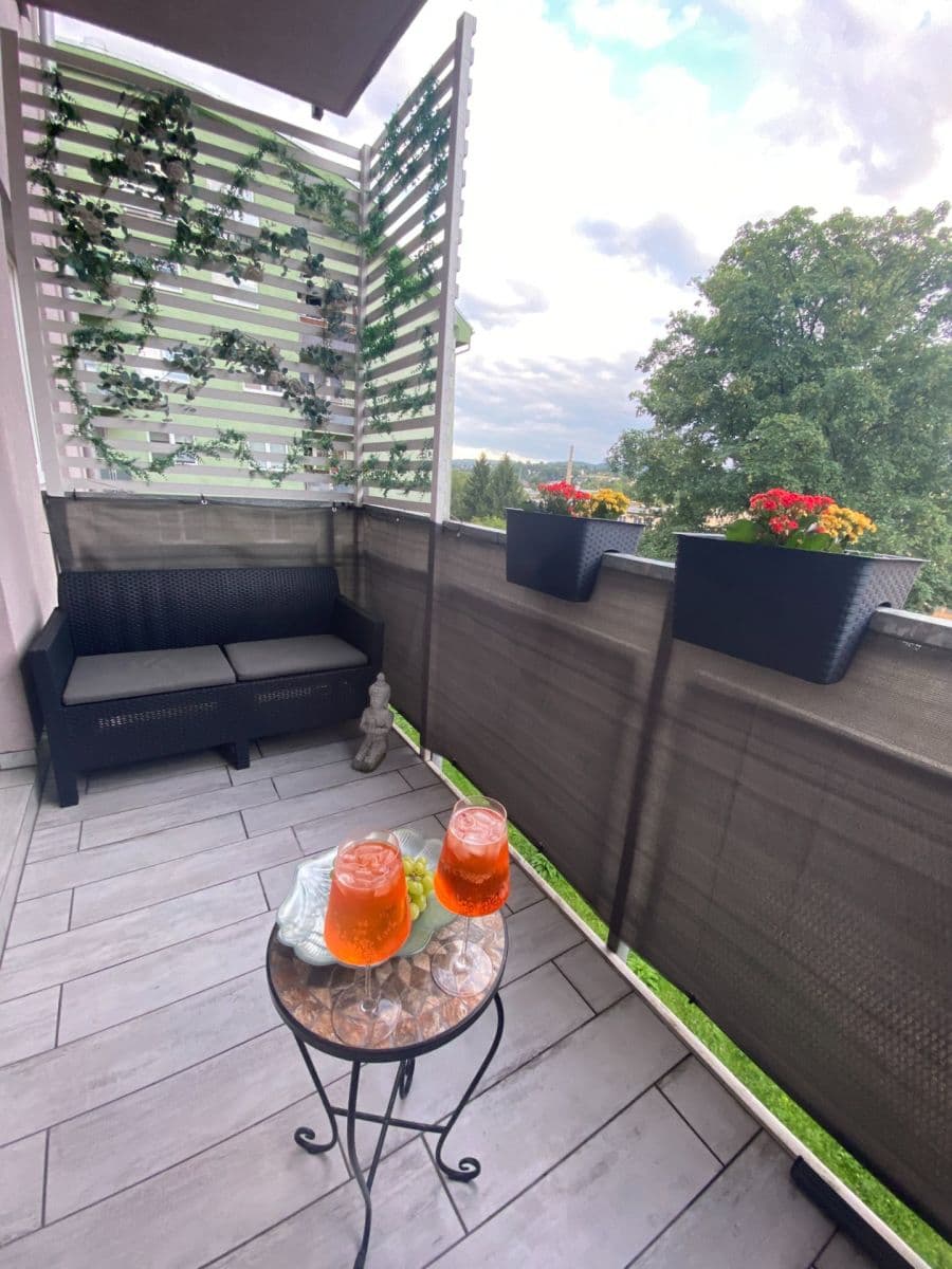 Prodej bytu 3+1 83 m², Nádvorní, Liberec, Liberecký kraj Prodej bytu 3+1 83 m², Nádvorní, Liberec, Liberecký kraj