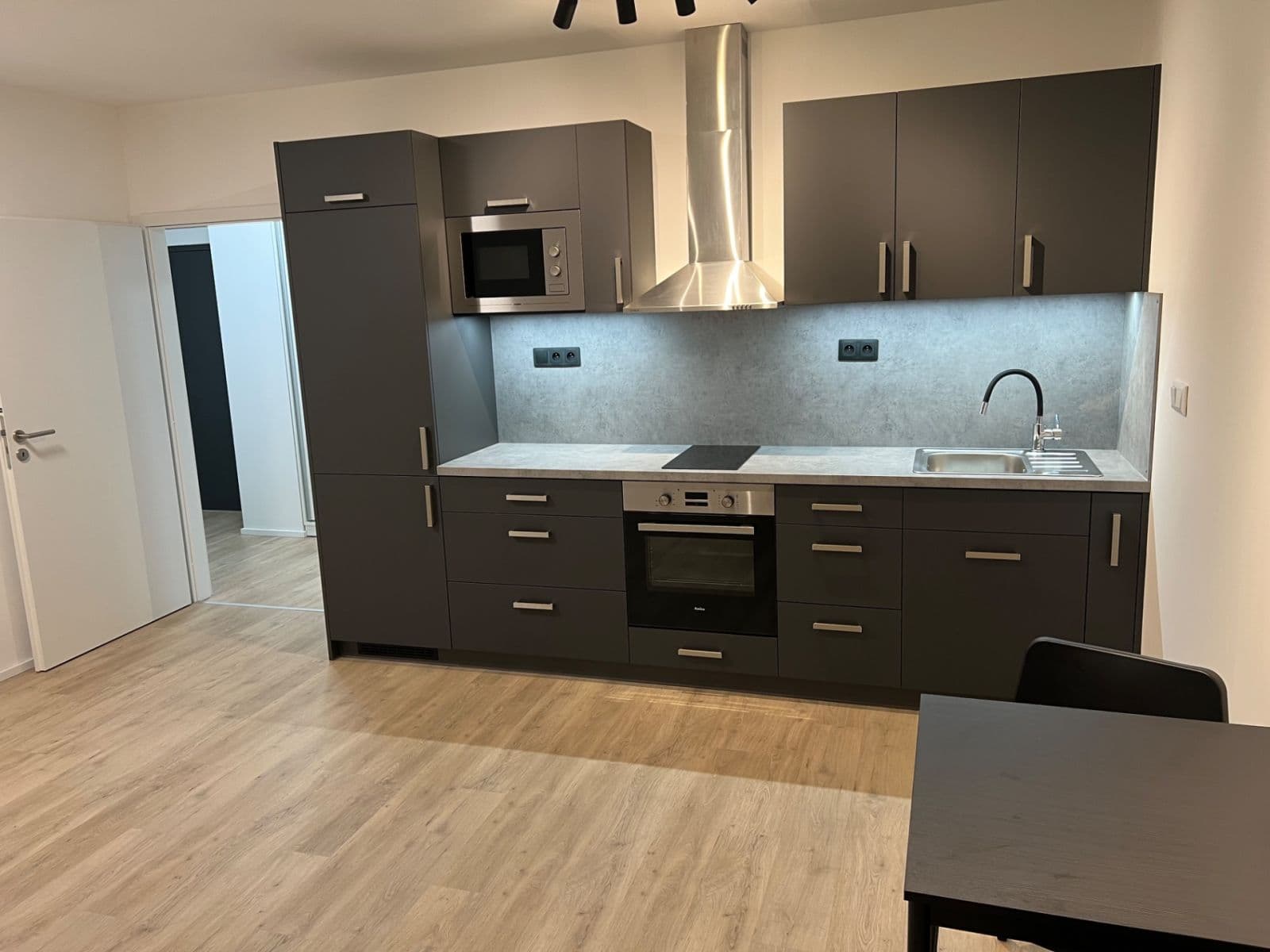 Pronájem bytu 1+kk 30 m², Auerswaldova, Brno, Jihomoravský kraj Pronájem bytu 1+kk 30 m², Auerswaldova, Brno, Jihomoravský kraj