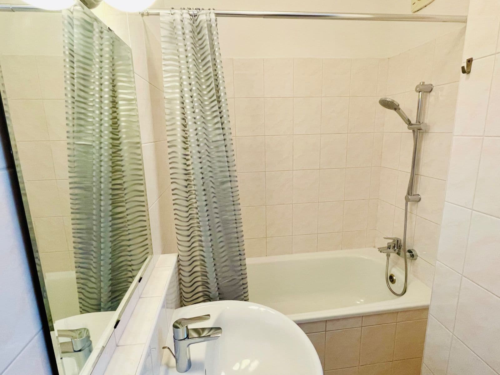 Pronájem bytu 1+kk 35 m², Molákova, Brno, Jihomoravský kraj Pronájem bytu 1+kk 35 m², Molákova, Brno, Jihomoravský kraj