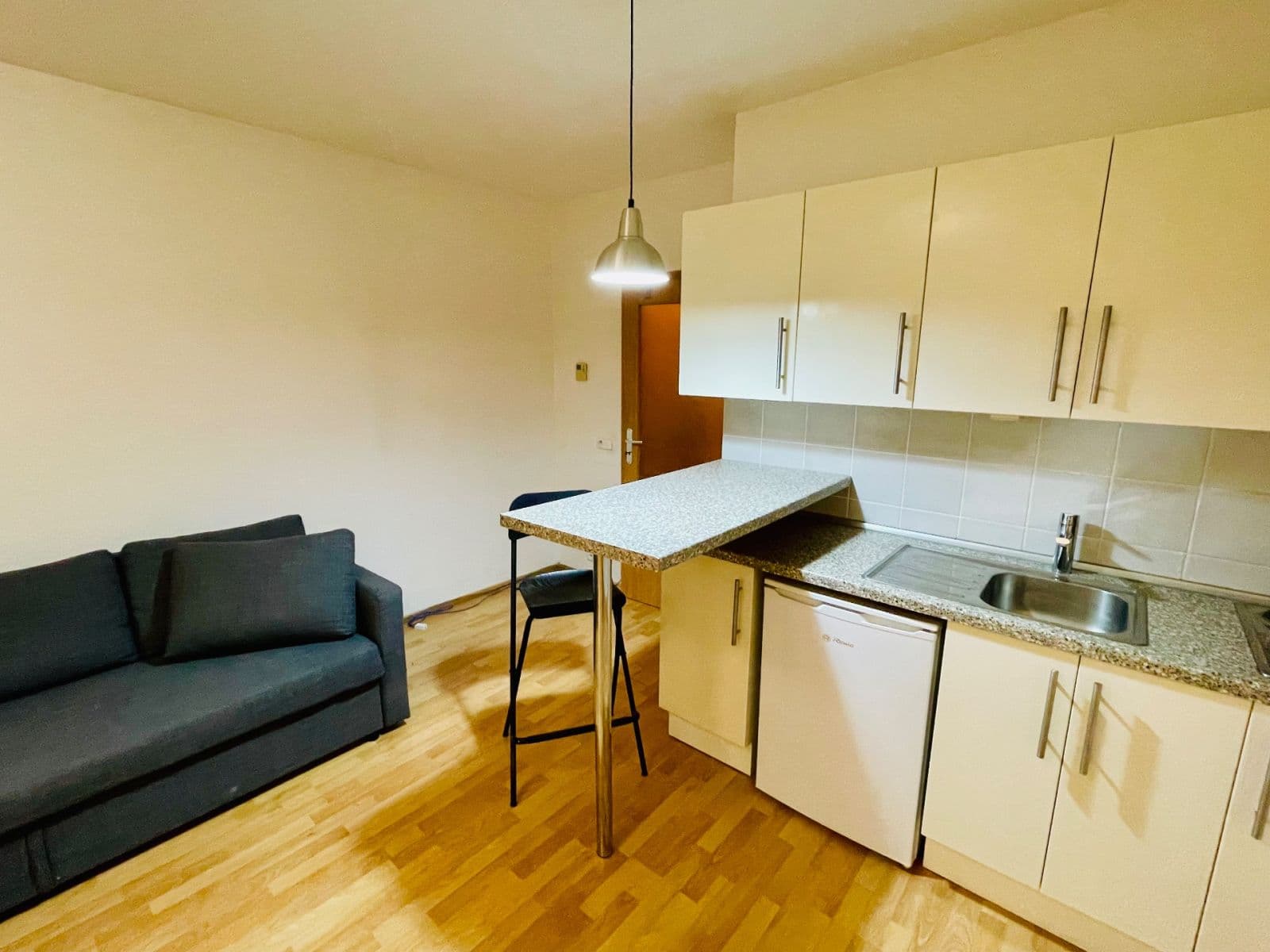 Pronájem bytu 1+kk 35 m², Molákova, Brno, Jihomoravský kraj Pronájem bytu 1+kk 35 m², Molákova, Brno, Jihomoravský kraj