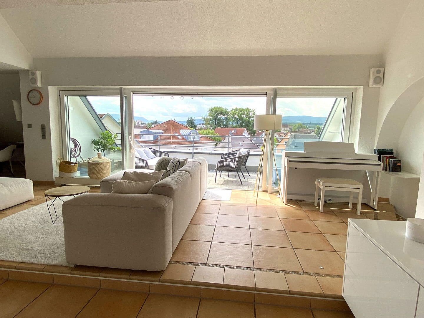 Prodej bytu 4+1 151 m², Rebenweg 11, Eislingen/Fils, Bádensko-Württembersko Prodej bytu 4+1 151 m², Rebenweg 11, Eislingen/Fils, Bádensko-Württembersko