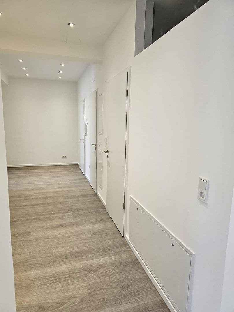 Pronájem bytu 3+kk 105 m², Haupstraße 221, Bergisch Gladbach, Severní Porýní-Vestfálsko Pronájem bytu 3+kk 105 m², Haupstraße 221, Bergisch Gladbach, Severní Porýní-Vestfálsko