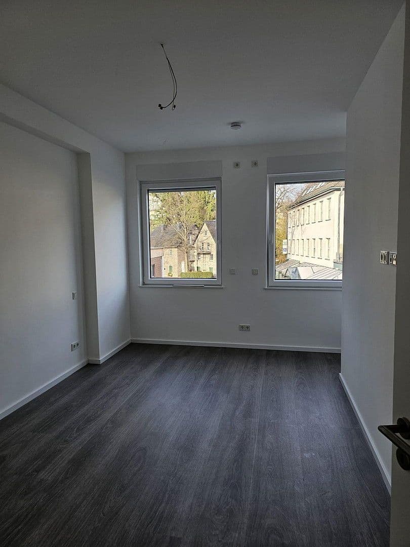 Pronájem bytu 3+kk 105 m², Haupstraße 221, Bergisch Gladbach, Severní Porýní-Vestfálsko Pronájem bytu 3+kk 105 m², Haupstraße 221, Bergisch Gladbach, Severní Porýní-Vestfálsko