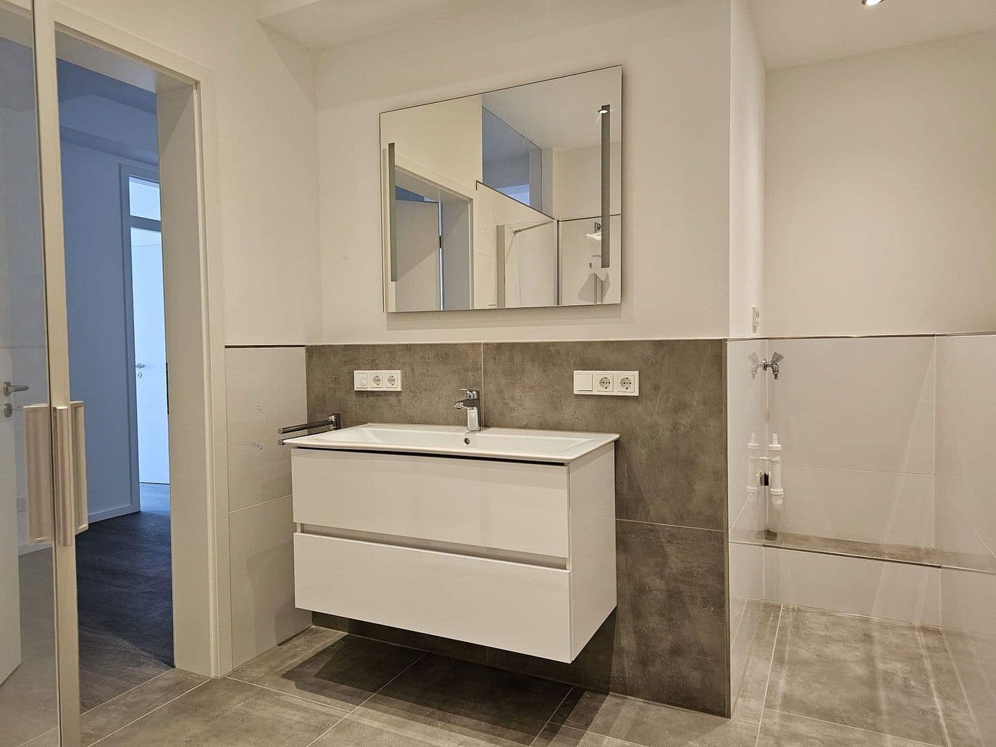 Pronájem bytu 3+kk 105 m², Haupstraße 221, Bergisch Gladbach, Severní Porýní-Vestfálsko Pronájem bytu 3+kk 105 m², Haupstraße 221, Bergisch Gladbach, Severní Porýní-Vestfálsko