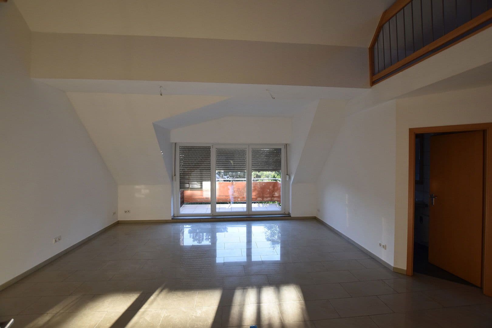 Pronájem bytu 4+1 120 m², Koblenz, Porýní-Falc Pronájem bytu 4+1 120 m², Koblenz, Porýní-Falc