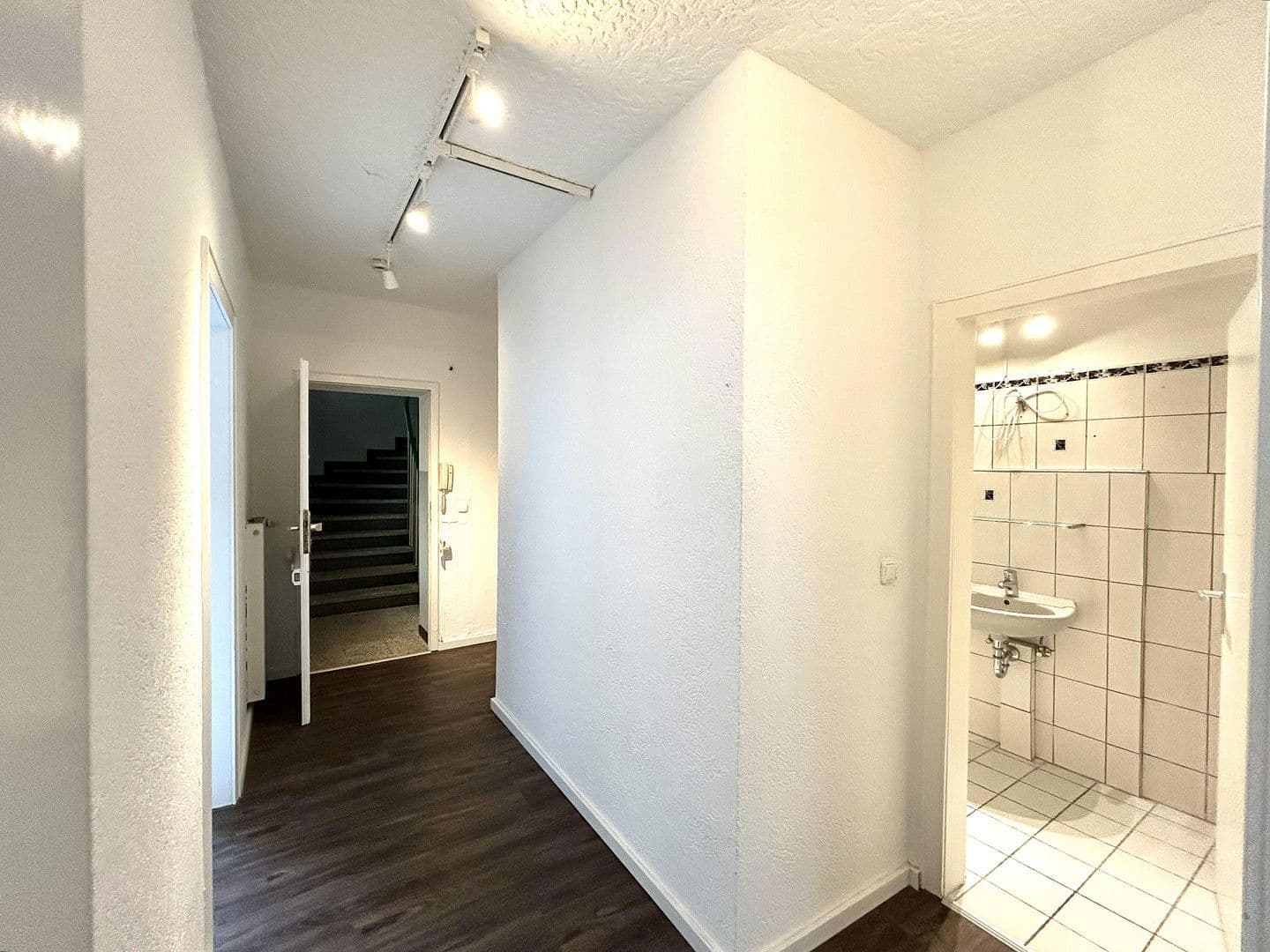 Pronájem bytu 2+1 60 m², Köln, Severní Porýní-Vestfálsko Pronájem bytu 2+1 60 m², Köln, Severní Porýní-Vestfálsko